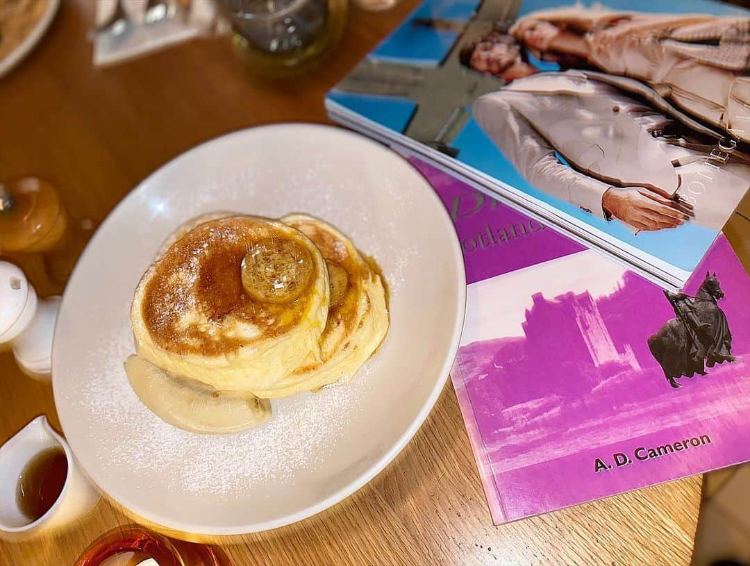 天木じゅんさんのインスタグラム写真 - (天木じゅんInstagram)「. . @billsjapan 🖤🥞🥗 . . yummy . . #bills #ricottapancake #cafe #dinner」11月10日 22時52分 - jun.amaki