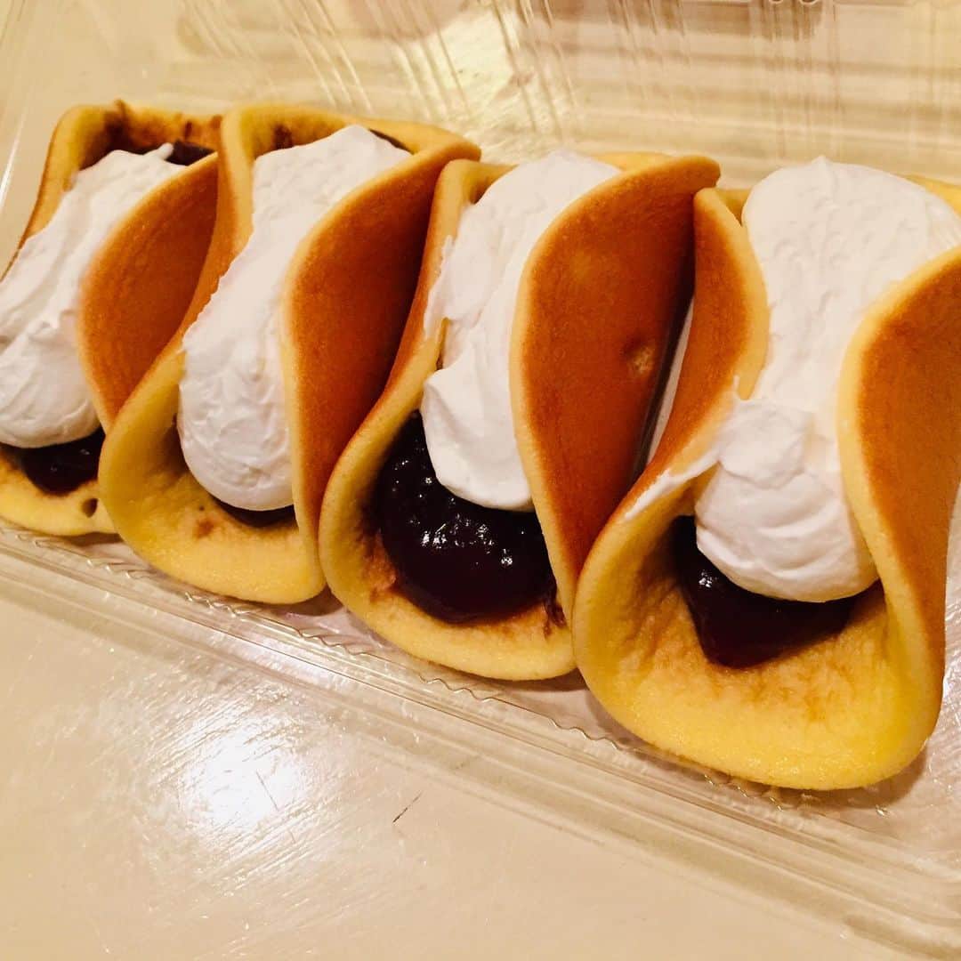 森広隆さんのインスタグラム写真 - (森広隆Instagram)「1つ食べると記憶がとんで、気づいたら4つとも無くなっているという恐ろしいお菓子😱」11月10日 18時28分 - morihirotaka