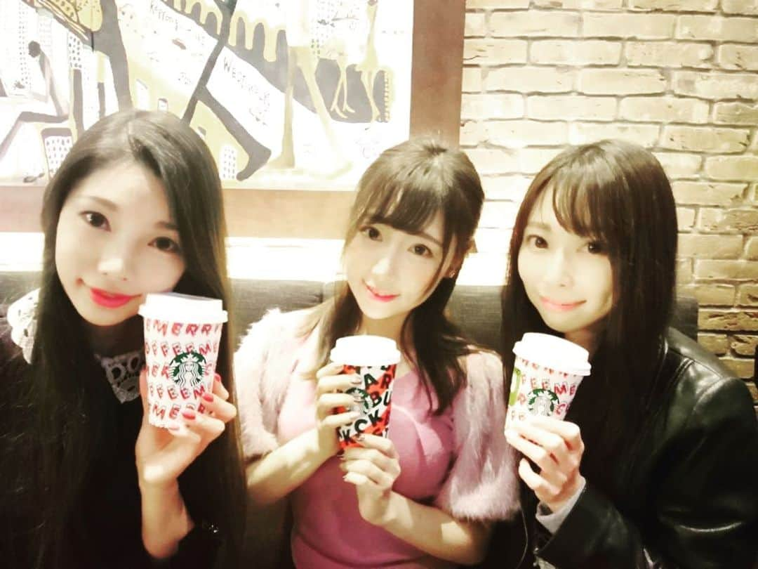 武田華恋さんのインスタグラム写真 - (武田華恋Instagram)「#スターバックス #starbucks #星巴克 #メリーストロベリーケーキフラペチーノ #ジンジャーブレッドラテ #cafe」11月10日 19時13分 - karen.takeda