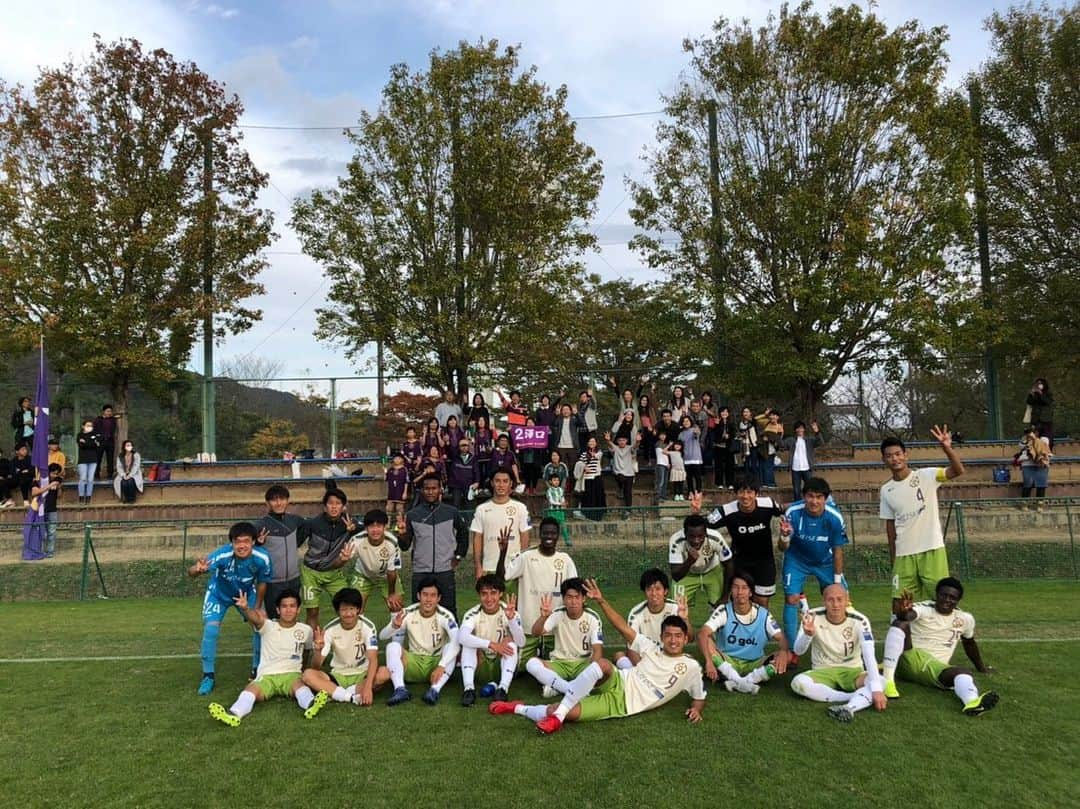 内田錬平さんのインスタグラム写真 - (内田錬平Instagram)「地域CL 予選ラウンド⚽️ 第3戦　vs 高知ユナイテッドSC 2-0 win‼️ 応援ありがとうございました！！！ 3連勝でグループリーグ突破決めました！次はいよいよ決勝ラウンド(福島Jヴィレッジ)です！！！ 最高の準備します💪🔥 #おこしやす京都AC #地域CL #高知ラウンド #この遠征での高知の人達の優しさに感謝 #vamos」11月10日 19時14分 - renpiiiii