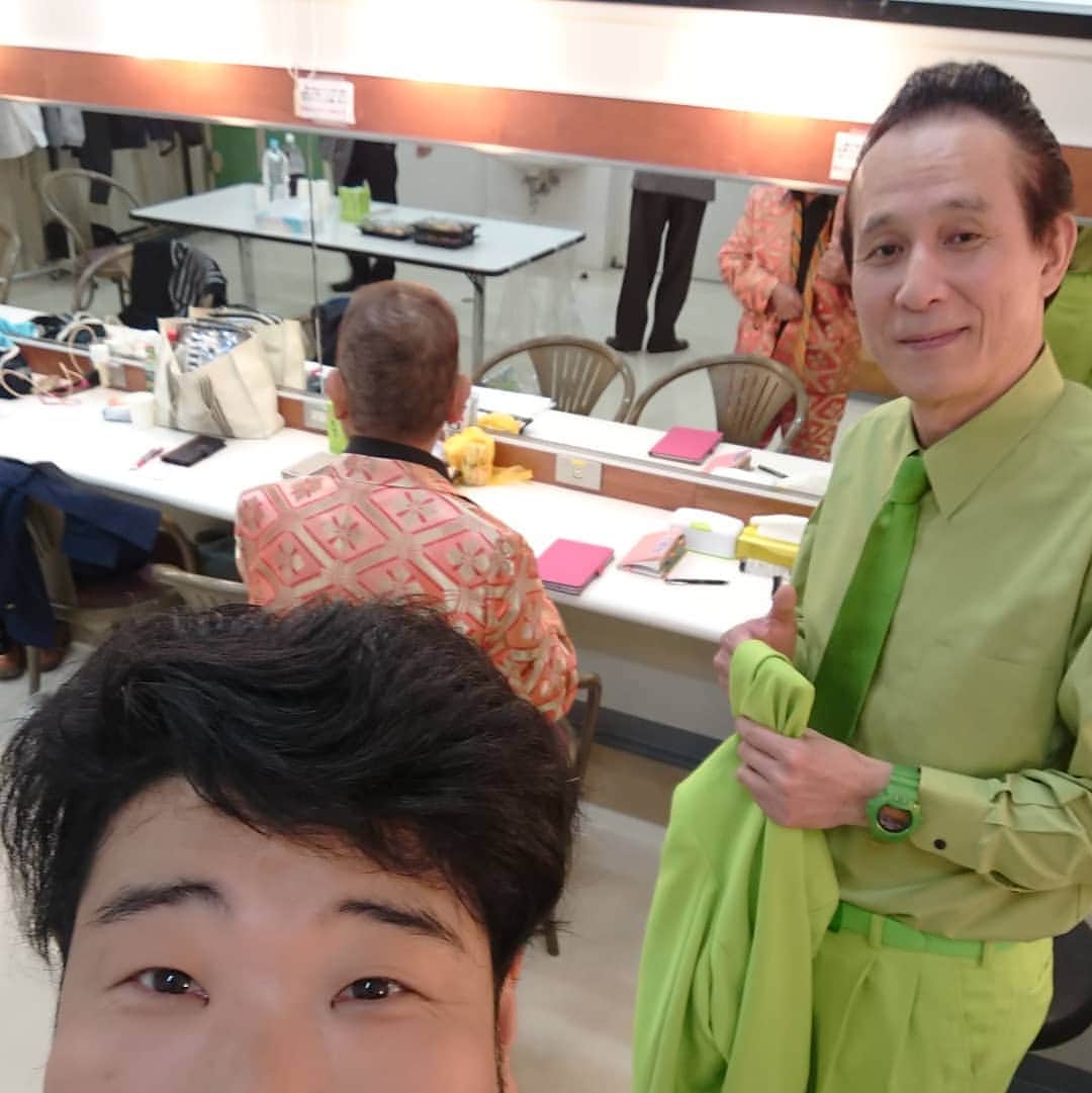 安尾信乃助のインスタグラム：「今日は、広島で新喜劇。 内場さん座長です。明日は愛知に行きます。  #内場座長#よしもと新喜劇#吉本新喜劇#安尾信乃助#」