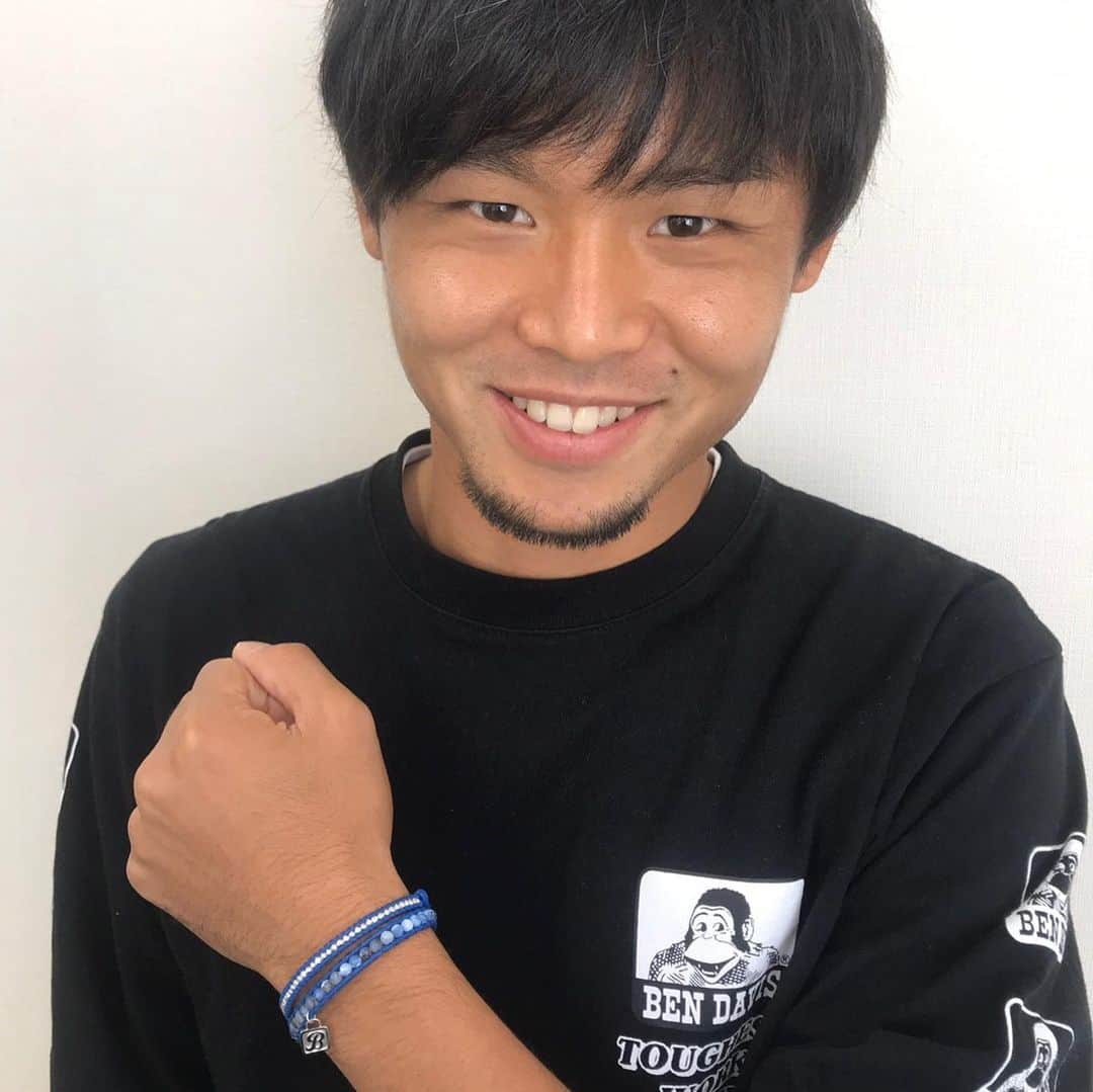 BELLMARE_styleさんのインスタグラム写真 - (BELLMARE_styleInstagram)「LA発祥のジュエリーアクセサリーブランド「CHAN LUU」とのコラボブレスレット販売決定👏 ベルマーレカラーの完全オリジナル！チームカラーであるライトグリーンとブルーで彩られた、まさにベルマーレ！というデザインとなっております💚💙 スタジアムの応援の際はもちろん、普段使いにもおススメです‼️ 選手達も着用中👍💚💙 #CHANLUU #bellmare #松田天馬 #岡本拓也」11月10日 19時25分 - bellmare_style