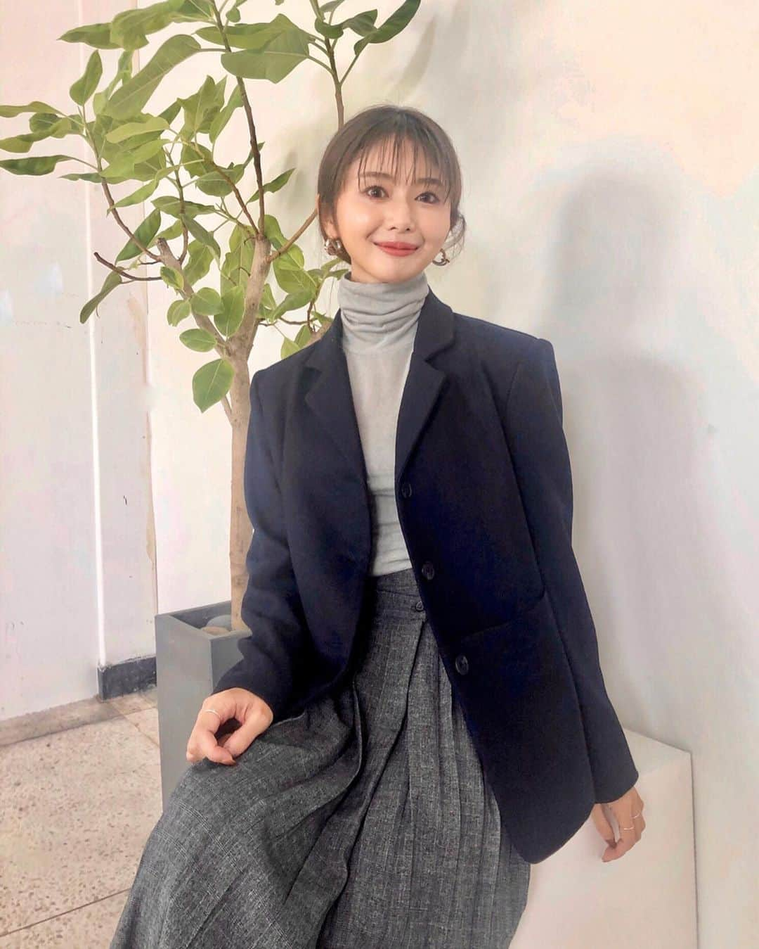 一木美里さんのインスタグラム写真 - (一木美里Instagram)「AIN @morugi_official ✔️ 韓国ロケ🇰🇷レポ更新しました🗞プロフィールのリンクから読めます💘  着回しできて、 サイズ感も日本の女の子にぴったり プチプラも魅力のブランド💖 @ain_hawaii . #ootd#outfit#coordinate#fashion#MillyKorea#韓国旅行#韓国ファッション#韓国#오오티디#데일리룩#패션#travel#trip」11月10日 19時28分 - misato_ichiki