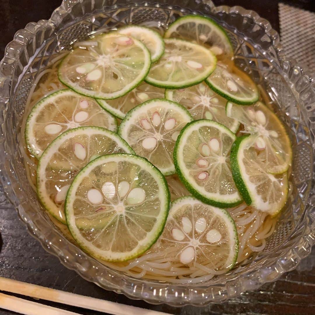 新ユウユのグルメインスタ