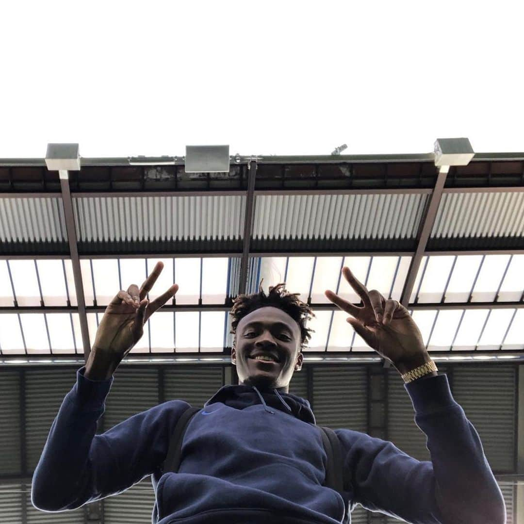 チェルシーFCさんのインスタグラム写真 - (チェルシーFCInstagram)「👋 @TammyAbraham1 #CFC #Chelsea」11月10日 19時52分 - chelseafc