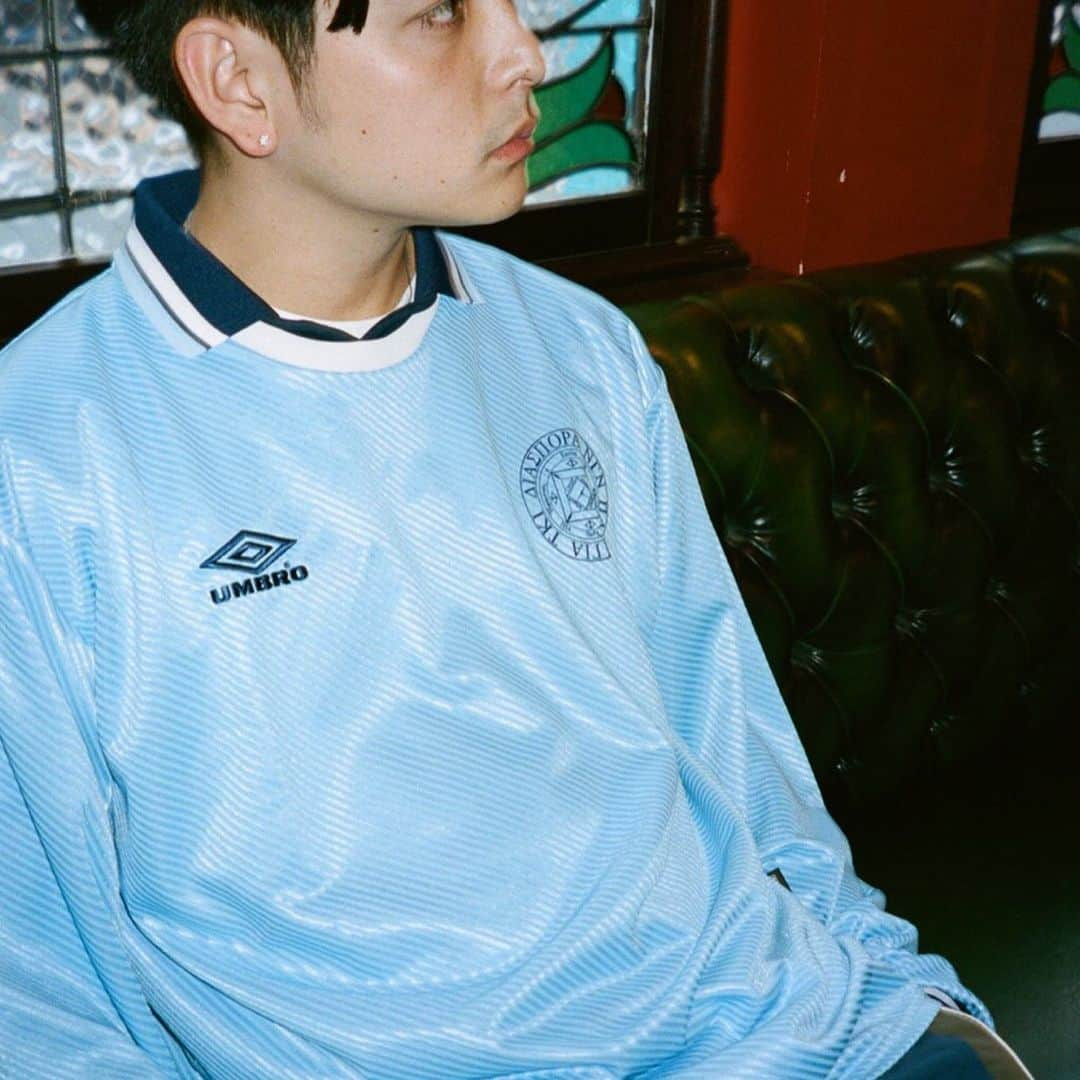 ビームス神戸さんのインスタグラム写真 - (ビームス神戸Instagram)「… UMBRO × DiasporaSkateboards × BEAMS T 11/16(sat) release  at BEAMS T HARAJUKU ・ 様々なヨーロッパのフットボールカルチャーを色濃く反映させたトリプルコラボレーション第3弾。 Tシャツ、ゲームシャツ、アノラック型セットアップの全4型を限定展開します。 ・ Photo: @cho_ongo Model: @ind_otg ・ @umbrojp @diaspora_skateboards @beams_t #UMBRO #DiasporaSkateboards #beamst #ビームスT #beamskobe」11月10日 19時59分 - beams_kobe