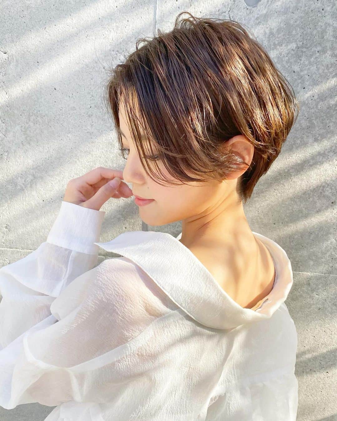しばたあやなさんのインスタグラム写真 しばたあやなinstagram 色気ショート ショートヘア ショートボブ 刈り上げショート 刈り上げ女子 ハンサムショート ハンサムショート女子 ベリーショート ベリショ女子 マッシュショート ハイトーンショート