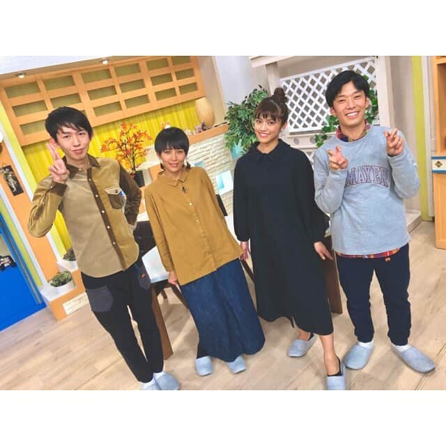 加納永美子さんのインスタグラム写真 - (加納永美子Instagram)「＿＿＿＿＿＿＿＿＿＿＿＿＿＿＿ 今日の5じやん！衣装👕👚 . @mixmotion.jp  @mix0101fuchu  @mix.motion.hineno . オールブラックワンピ♥ 生地はデニムで襟が切りっぱなしになってて可愛かった🥰 . #オールブラックコーデ . . . #テレビ岸和田 #5じやん #岸和田 #衣装 #mixmotion #needleworks #followme #加納永美子」11月10日 20時33分 - emiko_s2