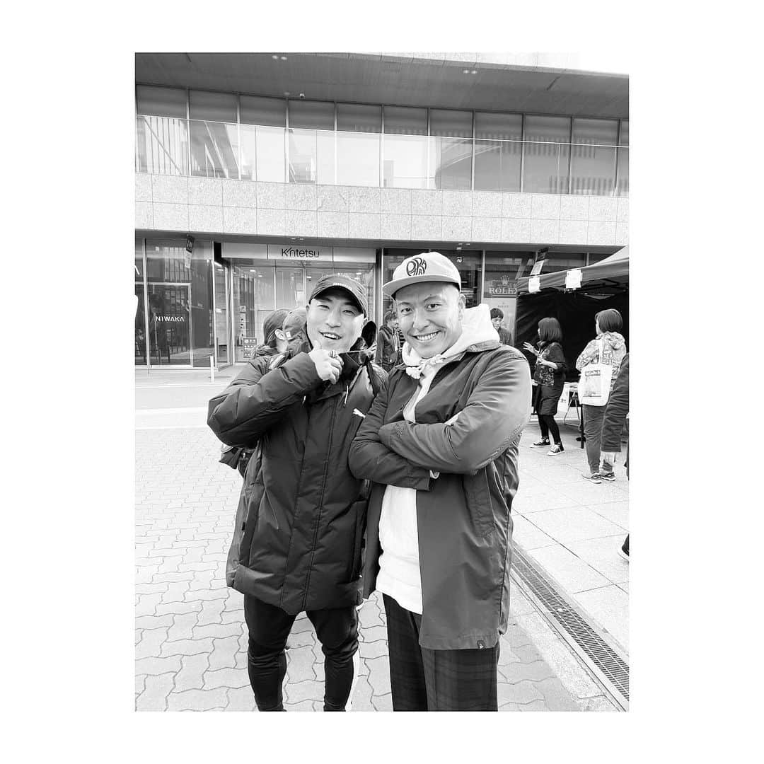 寺内健のインスタグラム：「久しぶりのシンゴ君。最高のパフォーマンスでハルカススカイランを盛り上げてくれました。 #shingo西成  @shingo_ghetto」