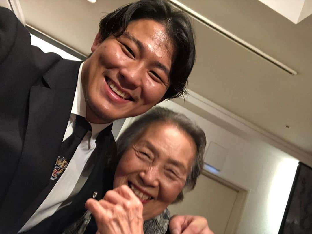 向翔一郎さんのインスタグラム写真 - (向翔一郎Instagram)「これが出来のいい息子を産んだ人たちです❤️ #family」11月10日 20時48分 - shoichiro_mukai