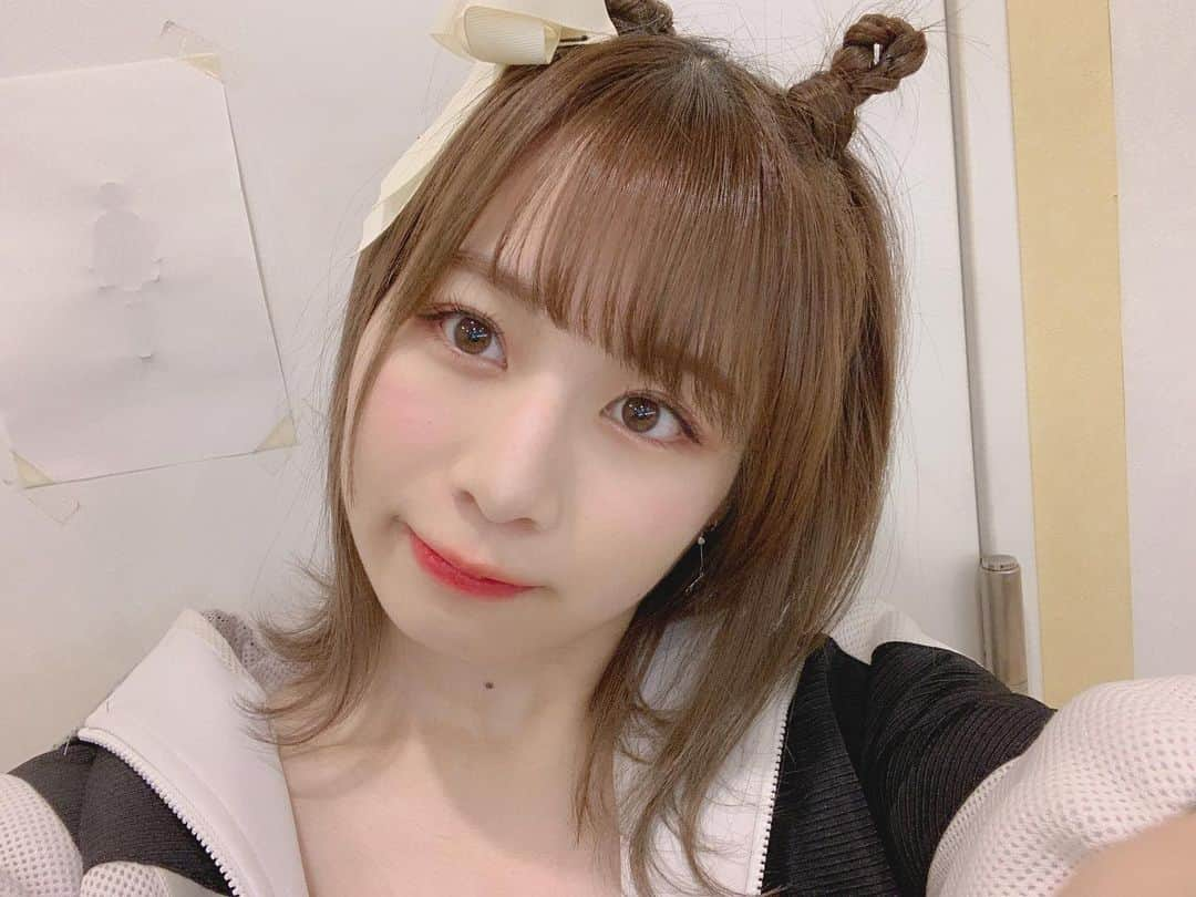 青木詩織のインスタグラム：「. つの😈 . . #ヘアアレンジ #ske48」