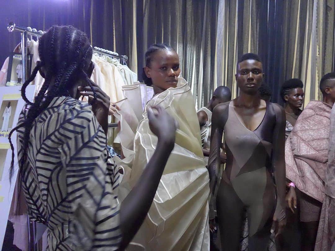 スリーアズフォーのインスタグラム：「Thank you @gtbank_fashionweekend2019 for having us yesterday be a part and be the opening show for this weekend!  Here are some snapshots from yesterday backstage by @adiadiary featuring the beautiful girls and boys of Lagos and Africa ! #lagos #africa #runwayshow #gtbankfashionweekend」