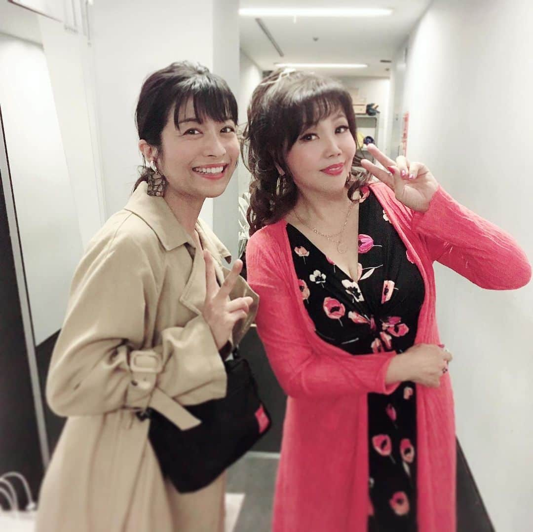 三倉茉奈さんのインスタグラム写真 - (三倉茉奈Instagram)「小川菜摘さん出演の舞台「ボクのサンキュウ」観劇！ 優しい気持ちになれる作品でした！なつみさんも素敵でした💕 大阪公演から始まり、今日が千秋楽。お疲れ様でした！！✨✨ #シブゲキ #ボクのサンキュウ #空晴」11月10日 21時08分 - mana_mikura_official