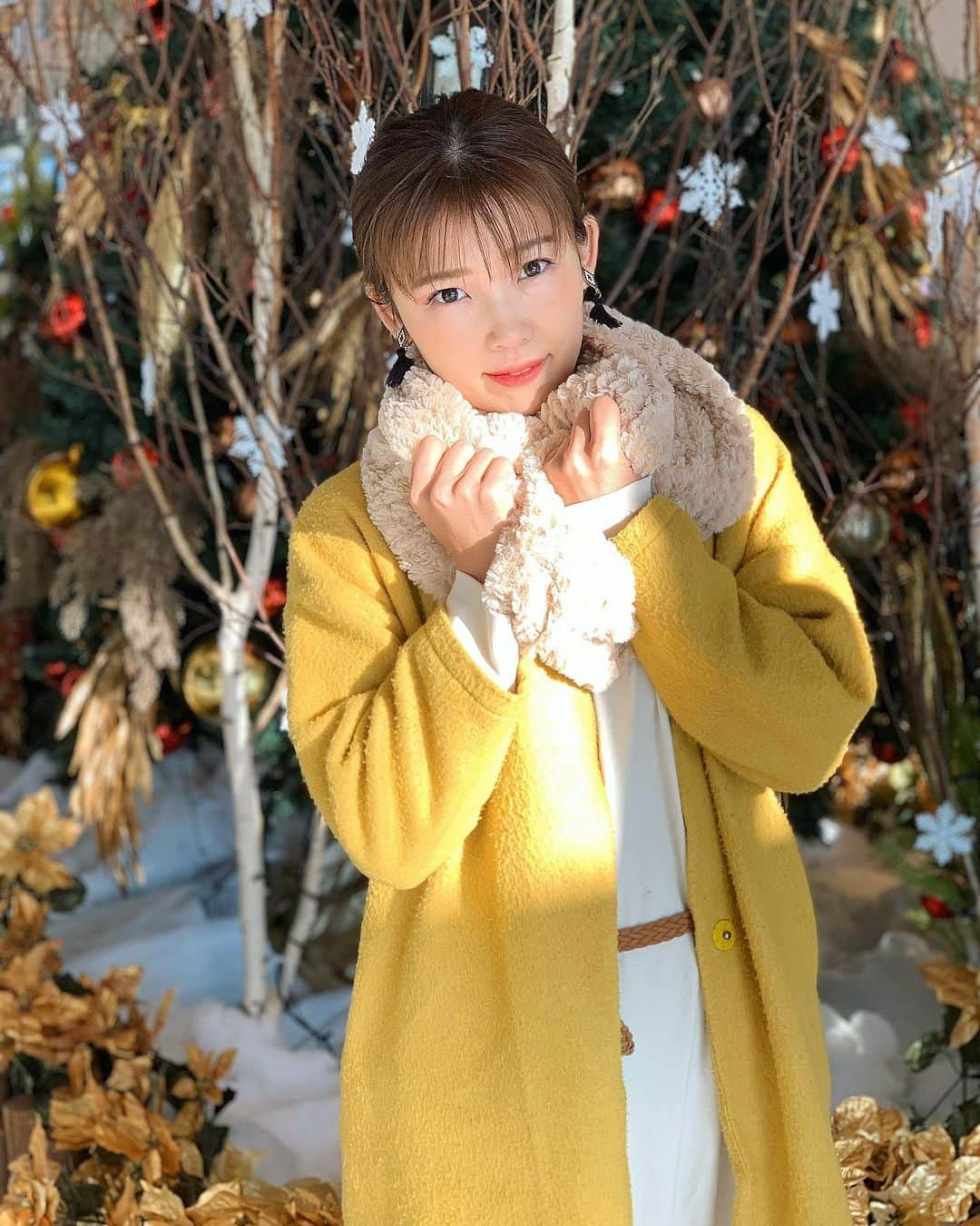 中村愛さんのインスタグラム写真 - (中村愛Instagram)「🎄♡ ・ ・ ・ #海浜幕張 #bayfm があるビルはもうクリスマス🎄🤶🎅仕様でした( ◠‿◠ ) ちゃっかりラジオ前に📻写真🤳撮ったよ📸！ めちゃ綺麗^ ^ クリスマス楽しみ✨ サンタさんいっぱいいますように…←にやっw #中村愛」11月10日 21時09分 - nakamuramura_ai