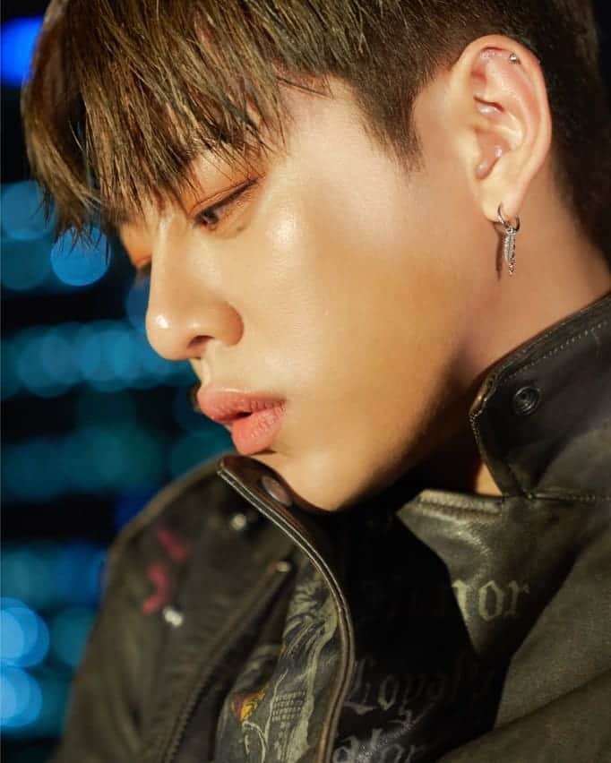 のインスタグラム：「DAEHYUN @official_jdh - 1ST SINGLE ALBUM ‘AIGHT’ CONCEPT 💛 . . . . . #정대현 #JungDaeHyun #daehyun #koreanboy#맞팔 #셀스타그램 #셀카 #얼스타그램 #데일리 #선팔 #인스타그램  #l4l #f4f  #like4like #ootd  #おしゃれ #オシャレ #いいね返し #フォロー #韓国人 #韓国 #セルカ #自撮り #ファッション #フォロー」