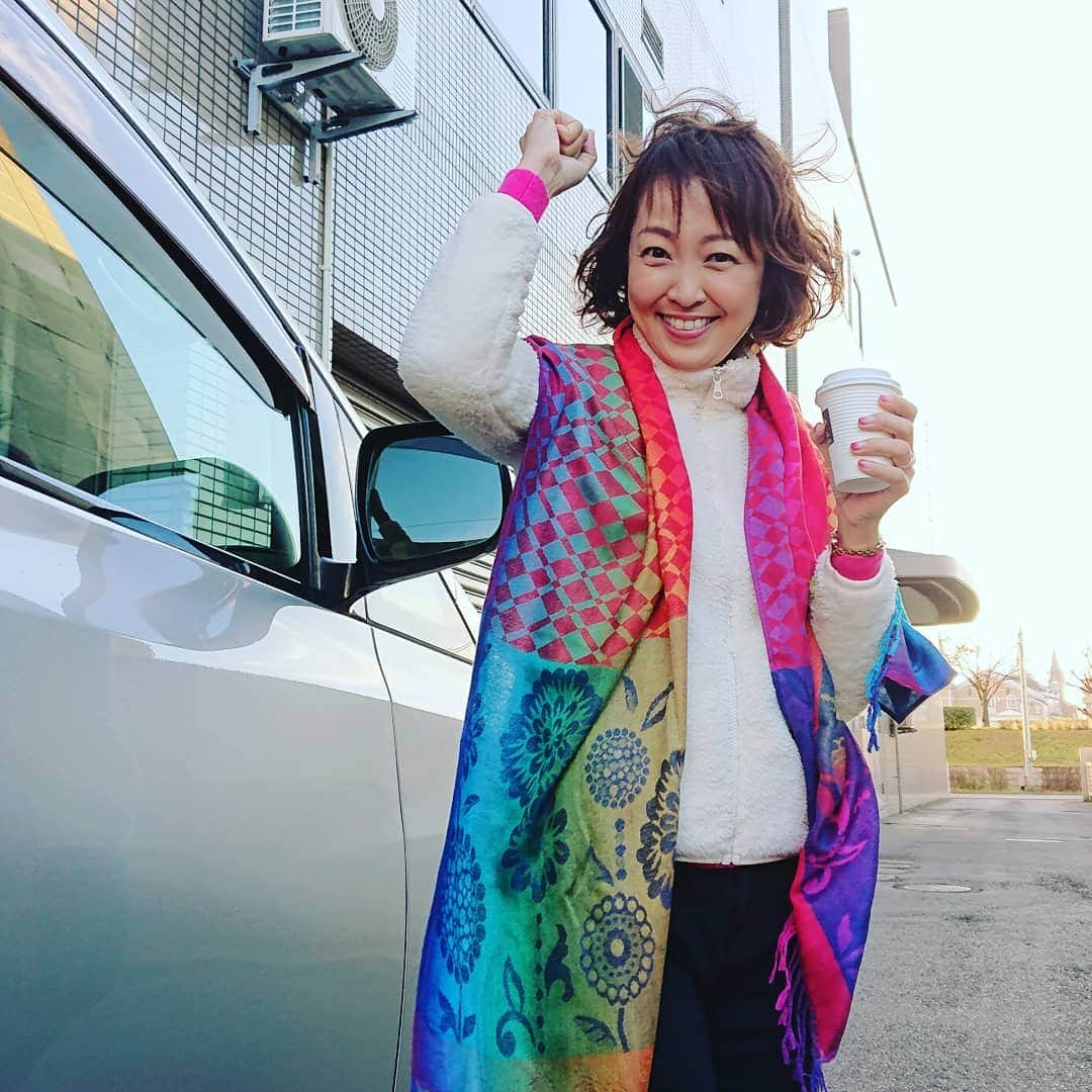 伊勢みずほさんのインスタグラム写真 - (伊勢みずほInstagram)「寝起きでボサボサだけど！ 今日も県境に行ってみずほだー！！ 皆さん素敵な一日を😉💘 #ロケ #水曜見ナイト #bsn #テレビ #取材 #県境から行ってみずほ #遠い #がんばる #伊勢みずほ #アナウンサー #ボサボサ」11月11日 7時17分 - isemizuhoo