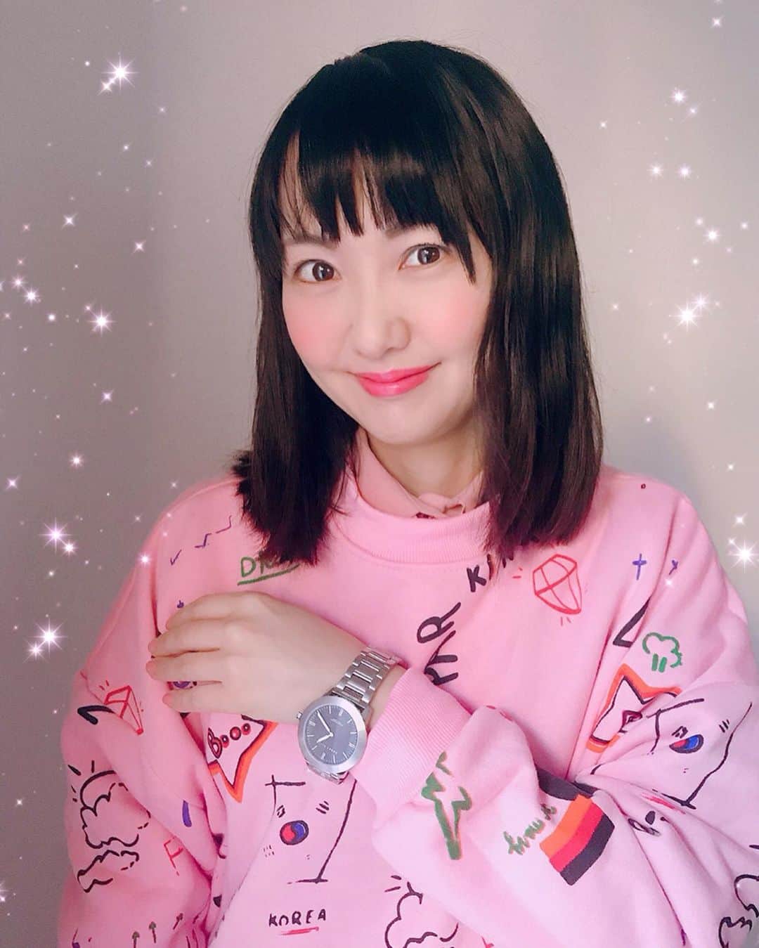 のインスタグラム：「* メンズライクな時計が仲間入り💕⌚️ * @perryellis  @astonrouge *  薄さわずか7.6mmのSLIM LINE(スリム・ライン)は、ライフスタイルに合わせ着用できる多様性とエレガントさも💕 *  スタイリッシュさも😊✨⌚️ * 👉今 アマゾンで20% で買えます❣️ * Perry Ellis watch https://amzn.to/2OZMsWf * ルームウェア♡→ @j023.official 💕😊 *  @perryellis  @astonrouge  #perryellis #perryelliswatch #PerryEllisAmerica #lifereadysince1976 #astonrouge #founditonamazon #時計 #watch」