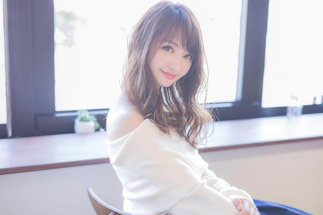 のインスタグラム：「今日からまた1週間がんばろう🧸 ・ 背中のムダ毛ってなかなかなくならないけど根気よく @ginzacalla_official に通ってるよ☻ 全身脱毛月額3,300円😊 全身がこの価格って素晴らしい♡ 店舗も多いからその日の予定に合わせていろんな店舗行けるのも銀座カラーのいいところ😌 ・ 無料カウンセリングのご予約は @ginzacalla_official の公式アカウントURLからキャンペーンcheckしてねー✨ ・ ・ ✂︎エルサフィロ 橋口さん✂︎ ・  #銀座カラー #脱毛 #全身脱毛 #顔脱毛 #callaPR」