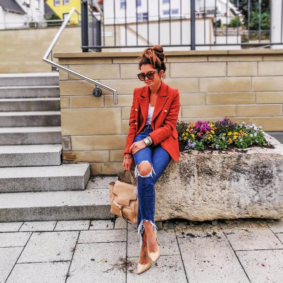 のインスタグラム：「“Wherever you go, no matter what the weather, always bring your own sunshine.” ... ❤️✨ – Unknown.... *Anzeige // {see more pics on my Blog}——————————————————————————— • • • • •  #outfit #fashion #fashionblogger #ootd  #shopbop #fashionblogger_de #blogger #inspiration #inspo #girl #me #look #ig #kissinfashion #americanstyle #stuttgart #heilbronn #liketkit #love #germany #naturelover」