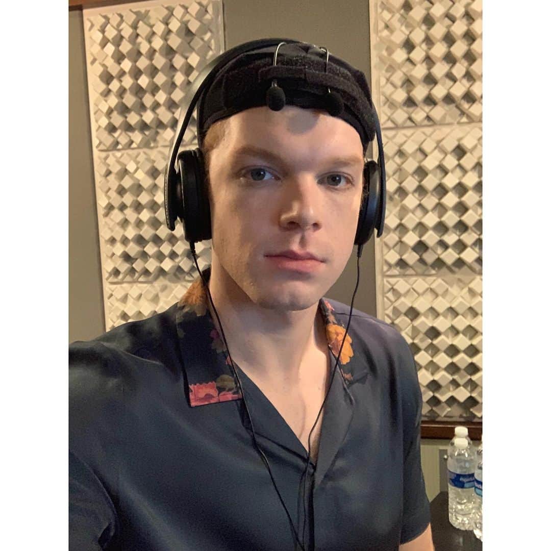 キャメロン・モナガンさんのインスタグラム写真 - (キャメロン・モナガンInstagram)「Less than one week until Star Wars Jedi Fallen Order! Here’s some various behind the scenes stuff to celebrate the release. #jedifallenorder」11月11日 2時39分 - cameronmonaghan