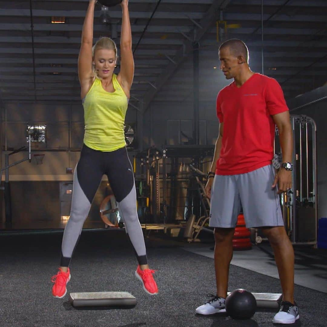 ブレア・オニールさんのインスタグラム写真 - (ブレア・オニールInstagram)「📣 I just found out the Performance Series on “Medicine Ball Slams” I hosted with Trevor Anderson is one of the Top 💯 Instruction Tips in GOLF Channel history! 🙌🏼 Can’t wait to find out where it ranks on Monday!!!! 💪🏽📺 ⛳️ • • #golfstrength #power #golffitness #fitness #golftips #golfinstruction #medicineball #strengthtraining #strengthandconditioning」11月11日 5時31分 - blaironealgolf