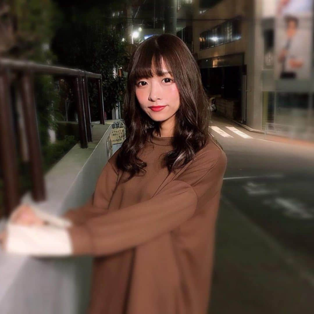 望月みゆさんのインスタグラム写真 - (望月みゆInstagram)「望月さんの秋カラー2019 カーキアッシュです🍁 担当はいつもお世話になってる #beeehairsalon の @masami_shoshi ✂︎ 同じカラーもしてくれるよ🎀」11月11日 15時56分 - myc416