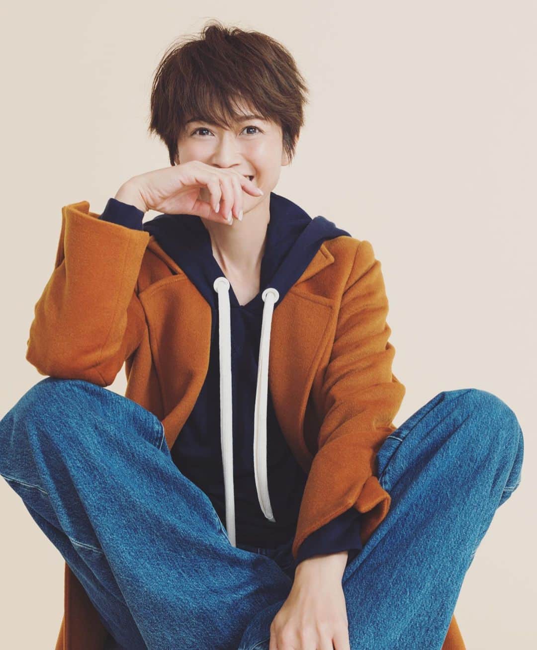 畑野ひろ子のインスタグラム：「@maxandco  の、キャメルコート🧥絶妙な色がカジュアルにも使いやすい😊  #maxandco #マックスアンドコー #maxupyourlife」