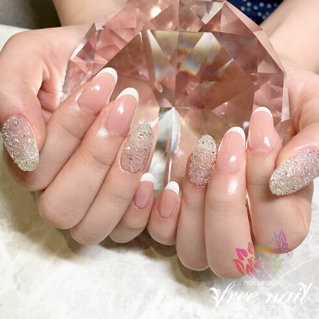 free nail フリーネイルさんのインスタグラム写真 - (free nail フリーネイルInstagram)「. お客様ネイル💅🏻🦊✨ . お上品フレンチ🍁✨ . クリスタルピクシーで華やかさプラス💎💫 . ご来店ありがとうございました🙇🏻‍♀️🙇🏻‍♀️🙇🏻‍♀️💗 . #ネイルアート #ジェルネイル #ネイルサロン #大阪ネイルサロン #ネイルデザイン #ネイルチェンジ #フレンチネイル #クリスタルピクシー #クリスタルピクシーネイル #ベージュネイル #ピンクベージュネイル #デザインネイル #トレンドネイル #シンプルネイル #ブライダルネイル #大人ネイル #上品ネイル #秋ネイル #autumnnails #nailsart #nailsdid #美甲 #日式美甲 #日式美甲胶 #日本美甲师 #日本美甲老师 #美甲上课 #日本胶 #フリーネイル #freenail」11月11日 16時33分 - freenail_jpn