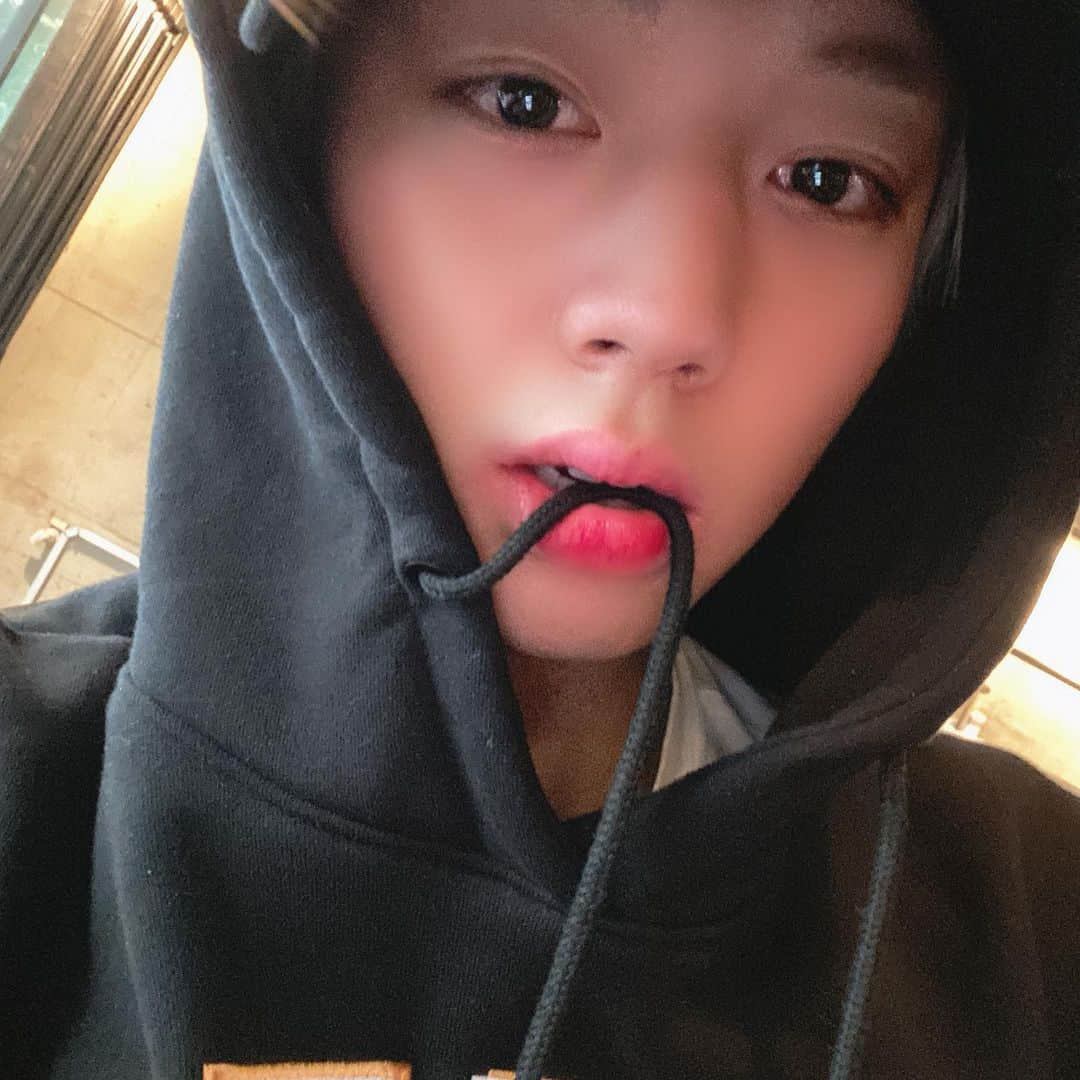 パク・ジフンさんのインスタグラム写真 - (パク・ジフンInstagram)「☕️」11月11日 16時41分 - 0529.jihoon.ig