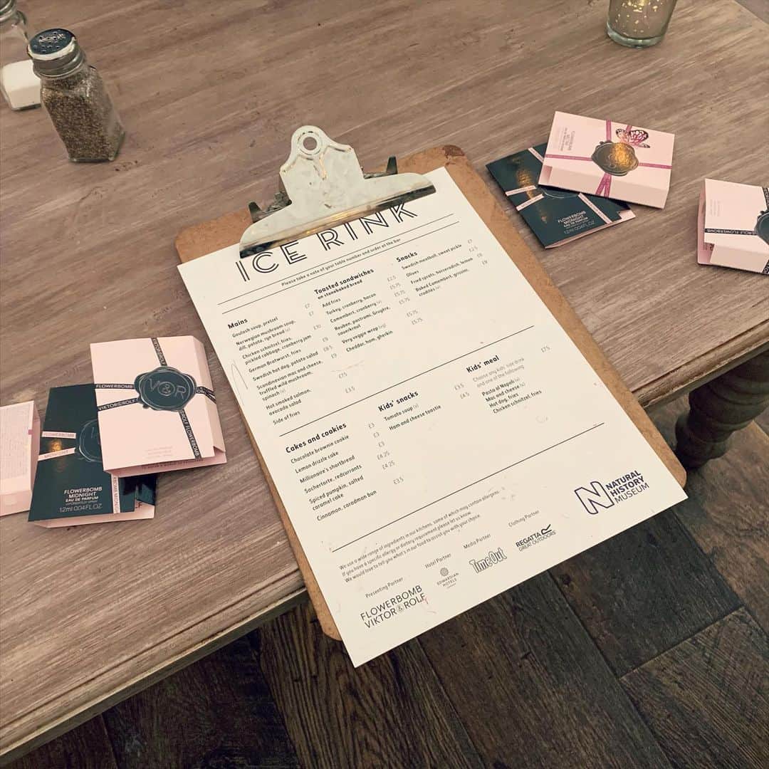 MEGのインスタグラム：「今年の冬の mulled wine🍷」
