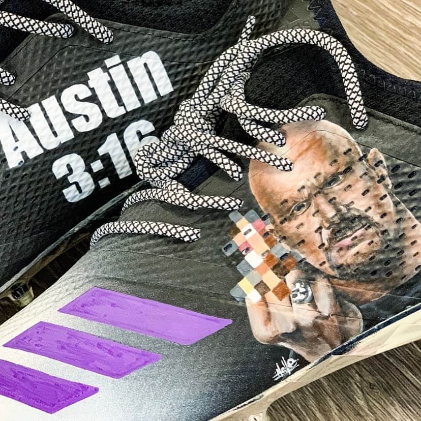 WWEさんのインスタグラム写真 - (WWEInstagram)「OH HELL YEAH! Check out these incredible @vikings @stefondiggs sports cleats inspired by @steveaustinbsr and created by @mache275 ahead of Sunday Night Football!」11月11日 8時49分 - wwe