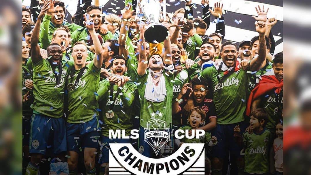 シアラさんのインスタグラム写真 - (シアラInstagram)「Futbol is Family 💙💚 #MLSCupChampions @SoundersFC #sounders」11月11日 8時51分 - ciara