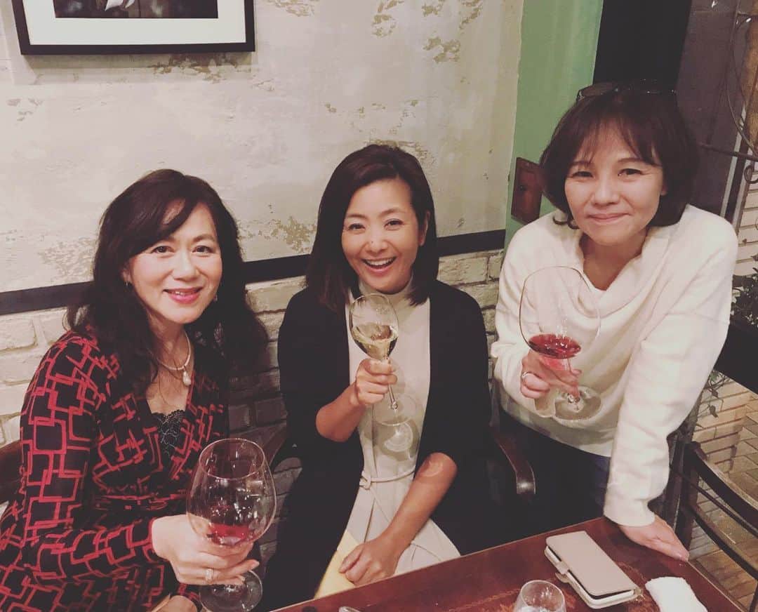 菊間千乃さんのインスタグラム写真 - (菊間千乃Instagram)「レコール・デュ・ヴァン、ミドルクラスのクラス会。今期は21人で楽しく学びましょ〜🍷 からの、ワインの先輩方との情報交換会。勉強になりますっ！！ #レコールデュヴァン  #ミドルクラス」11月11日 9時38分 - kikuma_yukino