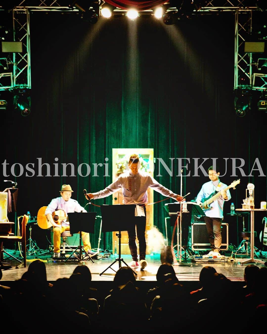 米倉利紀さんのインスタグラム写真 - (米倉利紀Instagram)「sTYle72 cafe volume. eight: photo by tomoki ino 👏guitar: daigo eto / bass: akira nakashima この組み合わせで聴ける「sTYle72 cafe volume. eight」は神戸公演が最後でした。素敵な音の組み合わせだった。👍 #toshinoriyonekura #米倉利紀 #music #singer #tour #cover #japanese #christmas #randb #one」11月11日 9時39分 - toshi_yonekura