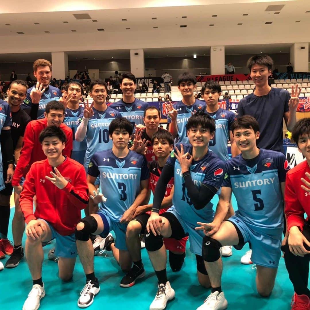 喜入祥充さんのインスタグラム写真 - (喜入祥充Instagram)「2.3.4勝目♪ 東京大会は2連勝できました！ こっから連勝を伸ばしていきましょう💪💪 沢山の応援ありがとうございました！ #2連勝 #サンバーズ #vリーグはバレーだよ」11月11日 10時30分 - y_kiire