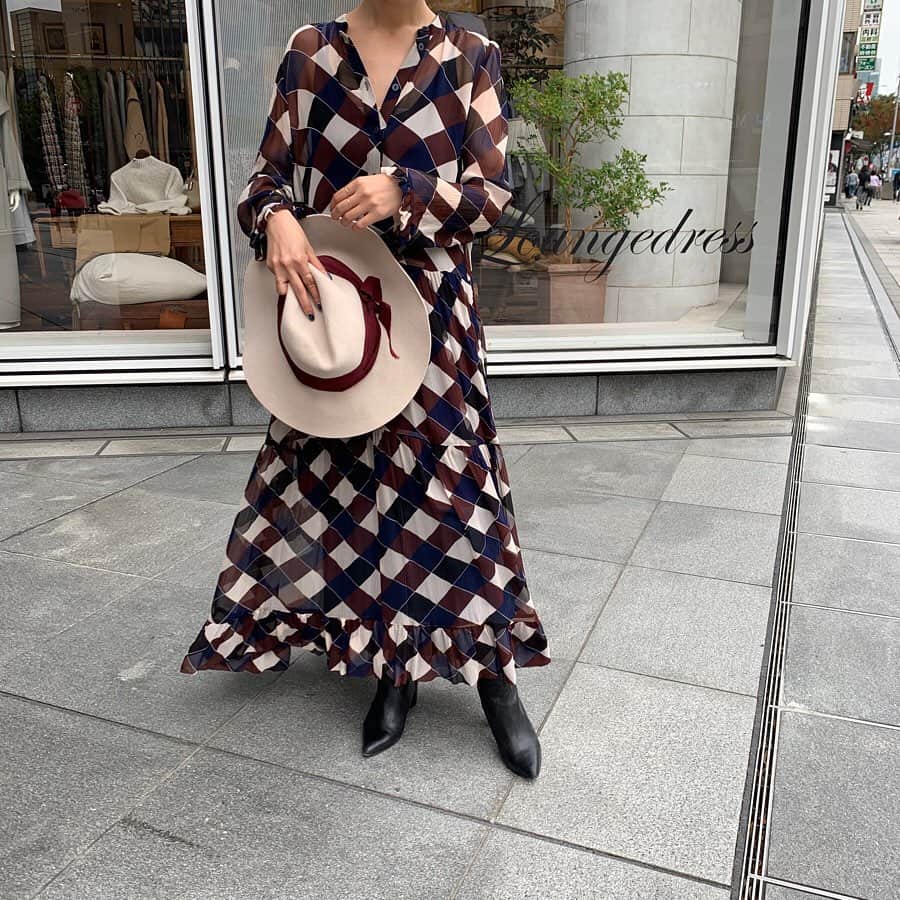 Loungedress officialのグルメインスタ