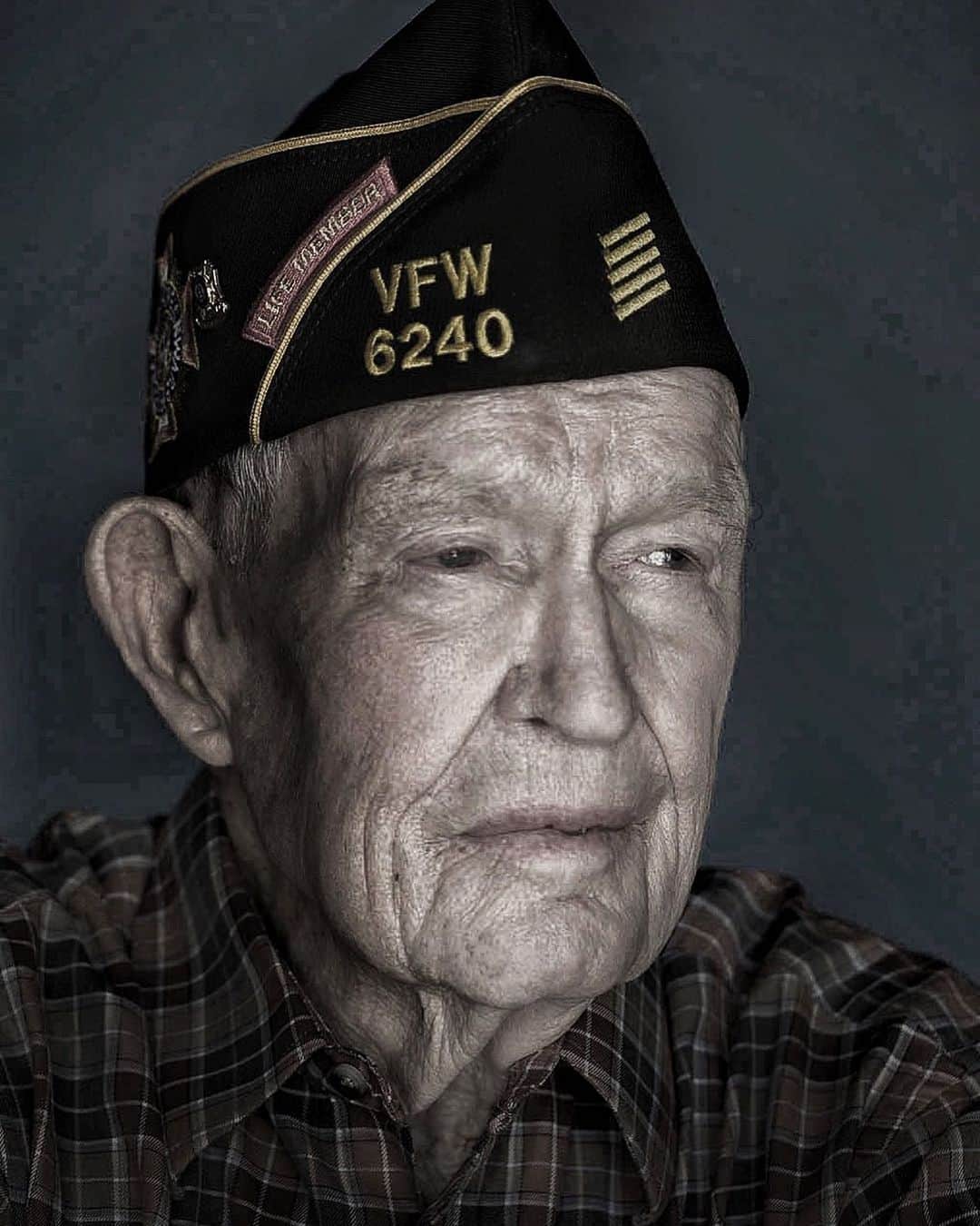 Robert Clarkさんのインスタグラム写真 - (Robert ClarkInstagram)「Happy Veteran’s Day to my father, R.R.Clark, who served in the US Navy from 1943-1945. In high school he saved his money, paid for a hernia surgery so he could join the war effort. He sailed in the North Atlantic and the South Pacific. They don’t make them like him very often anymore.  Love you Dad.」11月11日 12時55分 - robertclarkphoto