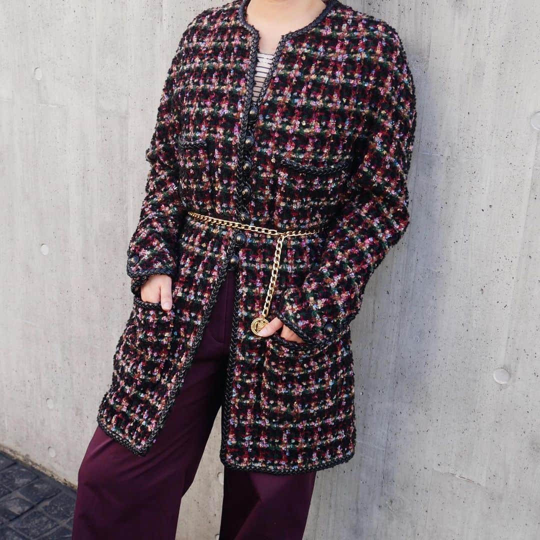 Vintage Brand Boutique AMOREさんのインスタグラム写真 - (Vintage Brand Boutique AMOREInstagram)「Vintage Chanel wool tweed long jacket. Size 42, collection 29▶︎Free Shipping Worldwide✈️ ≫≫≫ DM for more information 📩 info@amorevintagetokyo.com #AMOREvintage #AMORETOKYO #tokyo #Omotesando #Aoyama #harajuku #vintage #vintageshop #ヴィンテージ #ヴィンテージショップ #アモーレ #アモーレトーキョー #表参道 #青山 #原宿#東京 #chanel #chanelvintage #vintagechanel #ヴィンテージ #シャネル #ヴィンテージシャネル #amorewardrobe #アモーレワードローブ」11月11日 13時23分 - amore_tokyo