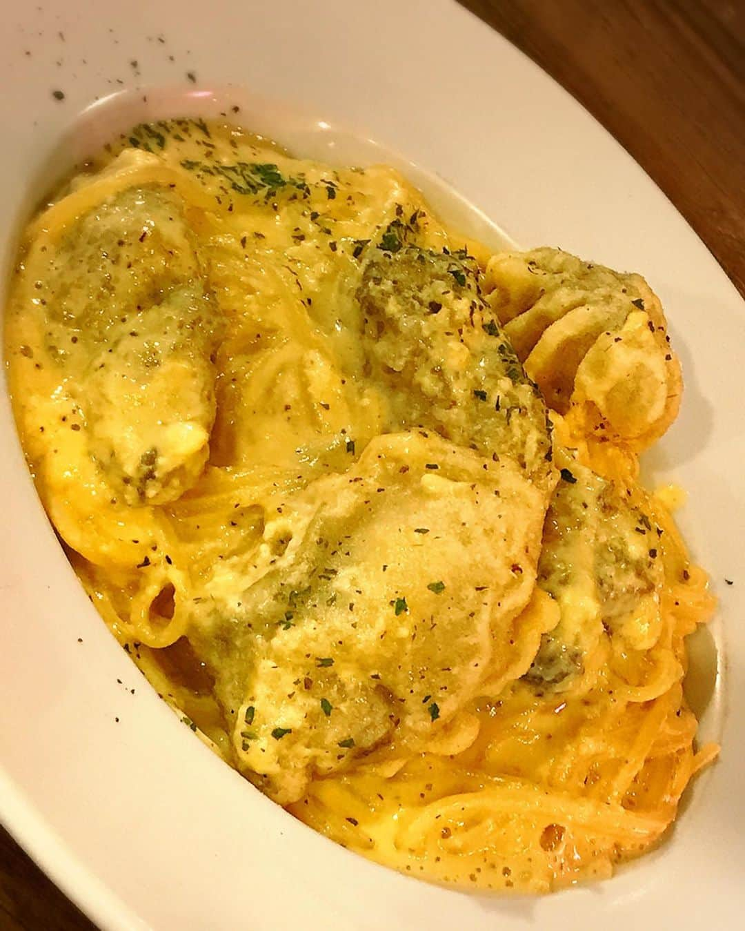 琴乃さんのインスタグラム写真 - (琴乃Instagram)「本当に美味しい💕 香里園で1番の美味しいと思う‼️ 安いしお店の作りも可愛い💕  #香里園 #舌バル #berobero #大阪 #셀카 #셀스타그램 #오사카 #koreangirl #selca #selfie #香里園グルメ #香里園で大人気 #香里園ディナー #香里園バル」11月11日 13時52分 - realsujeong