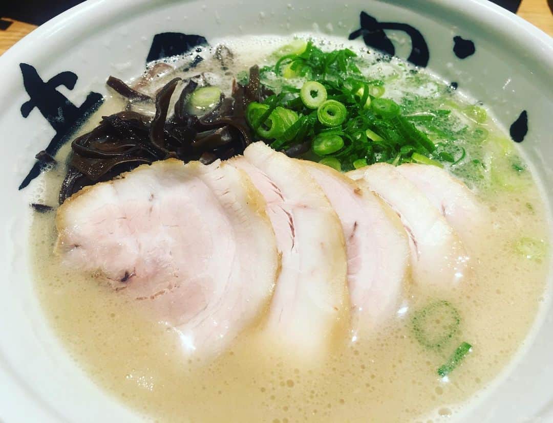 宮田麺児のインスタグラム：「魅惑のチャーシュー麺」