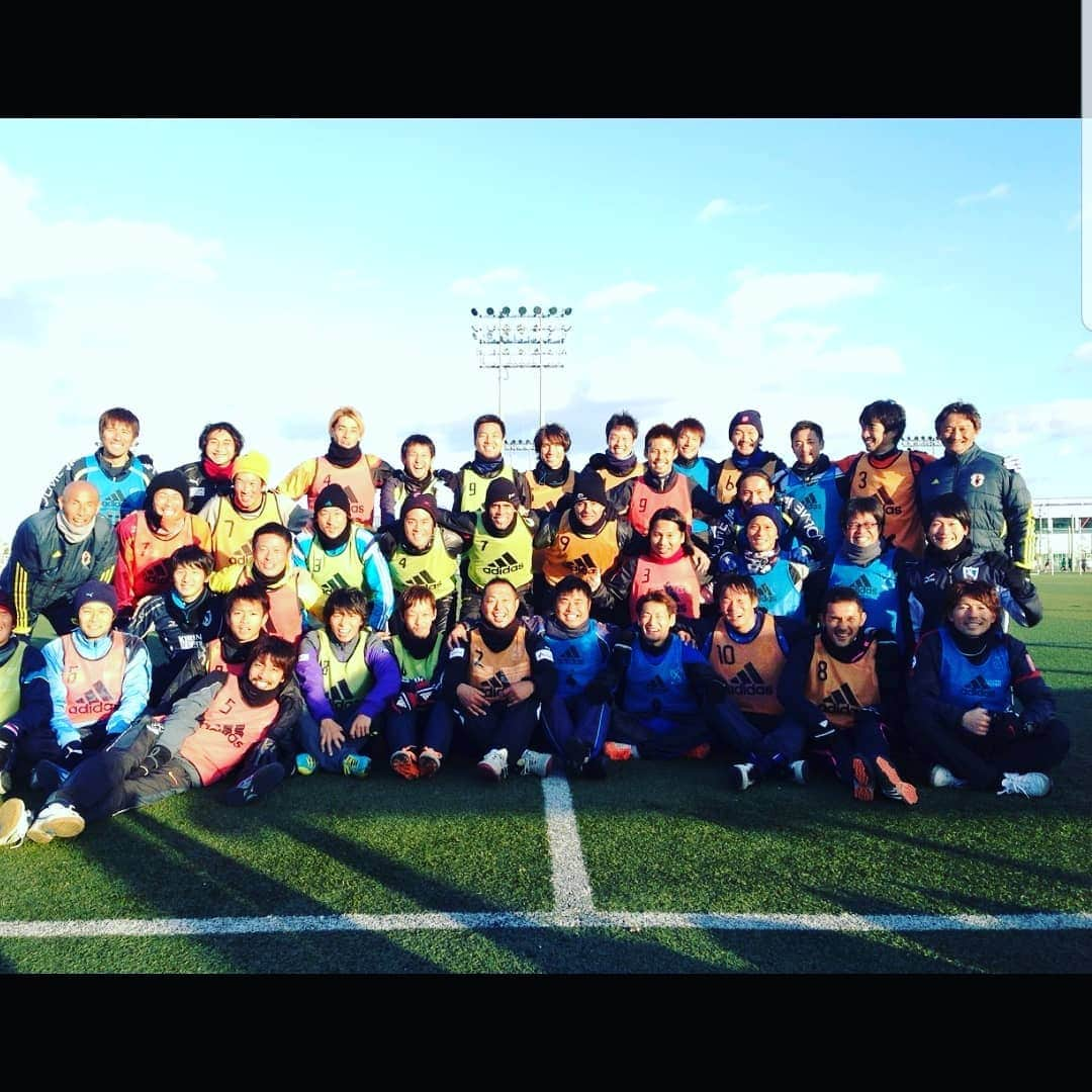 福田俊介さんのインスタグラム写真 - (福田俊介Instagram)「練習試合で浩二さんに会いました。 2014年のB級ライセンス講習では大変お世話になりました。 引退するのはさみしいですが、これからも応援しています。 そして、今更ですが公式で始めたみたいなのでフォローお願いします。 #栃木sc #廣瀬浩二 #B級ライセンス仲間 #ザスパクサツ群馬  #窪田良 #福田俊介」11月11日 14時35分 - shunsukefukuda28