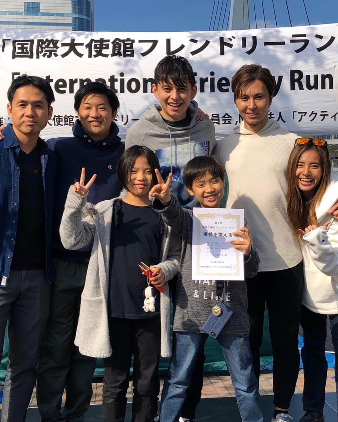 佐野千晃さんのインスタグラム写真 - (佐野千晃Instagram)「ちょい時差更新🏃‍♂️﻿ ﻿ 先週土曜日にハリーさん率いる駅伝チーム LOSPA で今年3月から何個か試合出させてもらってましたが、初優勝出来ました！﻿ ﻿ あたしが初めて来た時はあたしが1番速かったのに、いつの間にかみんな速くなっててタジタジ。笑﻿ ﻿ 走る事が好きな人達が集まった高め合える仲間と定期的に練習したり大会出たり、メンタル共々支えられてます🤤﻿ ﻿ このチームにもっと貢献できるようにもっと顔晴ります！！！！！﻿ ﻿ もうすぐ越谷レイクタウンランニング！！！！！﻿ ﻿ #run #running #marathon #フルマラソン #マラソン #マラソン女子 #人生自由自在 #走る女子 #ファッション #ウェア #楽しく走る #ランニング #ジョギング #チーム　#良いね　#仲間」11月11日 14時44分 - sanochiaki810