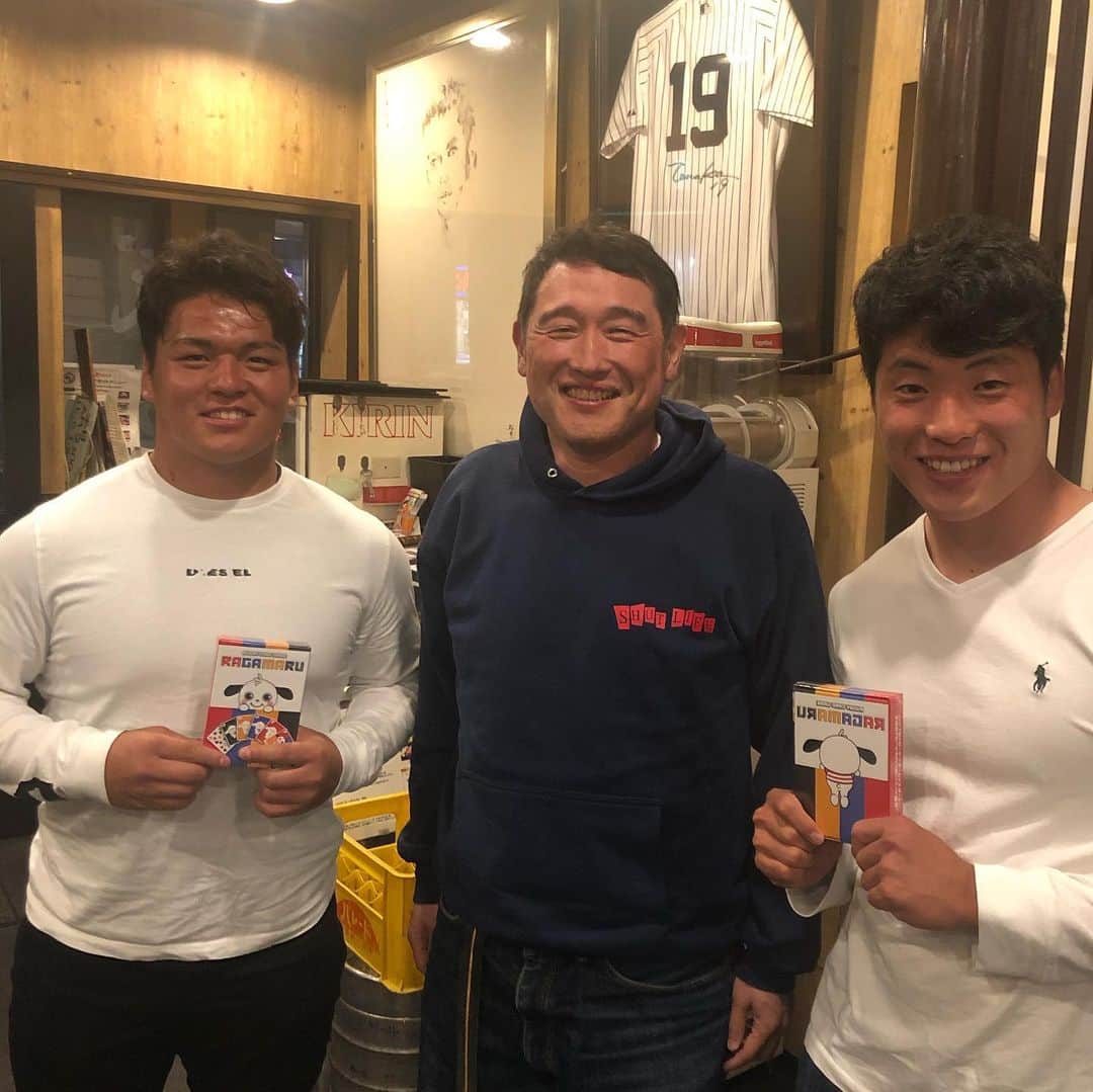西尾季隆のインスタグラム：「明治大学ラグビー部キャプテン武井くんと山﨑くんとラグビー仲間と浅草の東MAXのもんじゃ屋さんMJに。2人も仲間も飯も話も全て最高でした！」