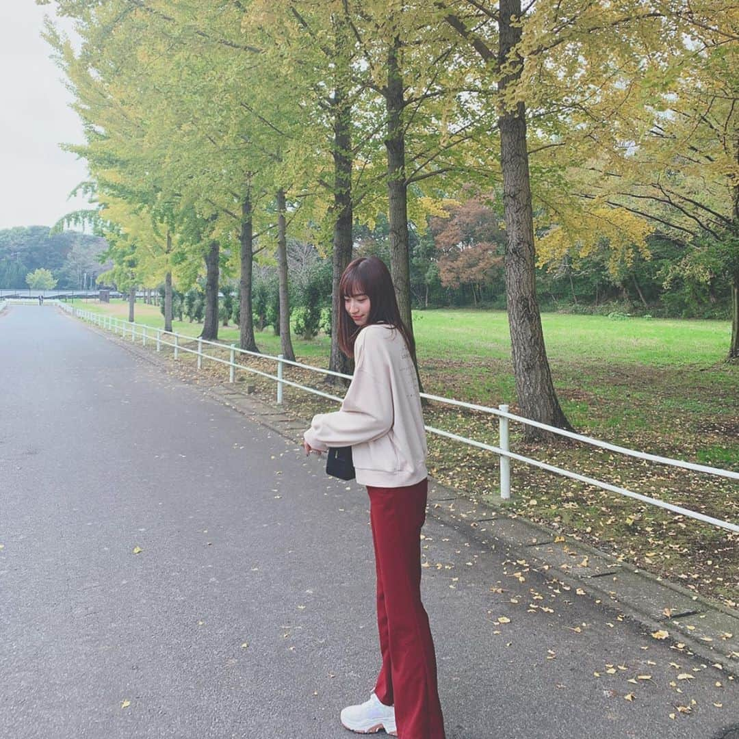 鈴木えりかさんのインスタグラム写真 - (鈴木えりかInstagram)「. 🍁🍁🍁 まだ全然青いけど、笑 . . . . #autumn #🍁」11月11日 15時44分 - eripuu0713