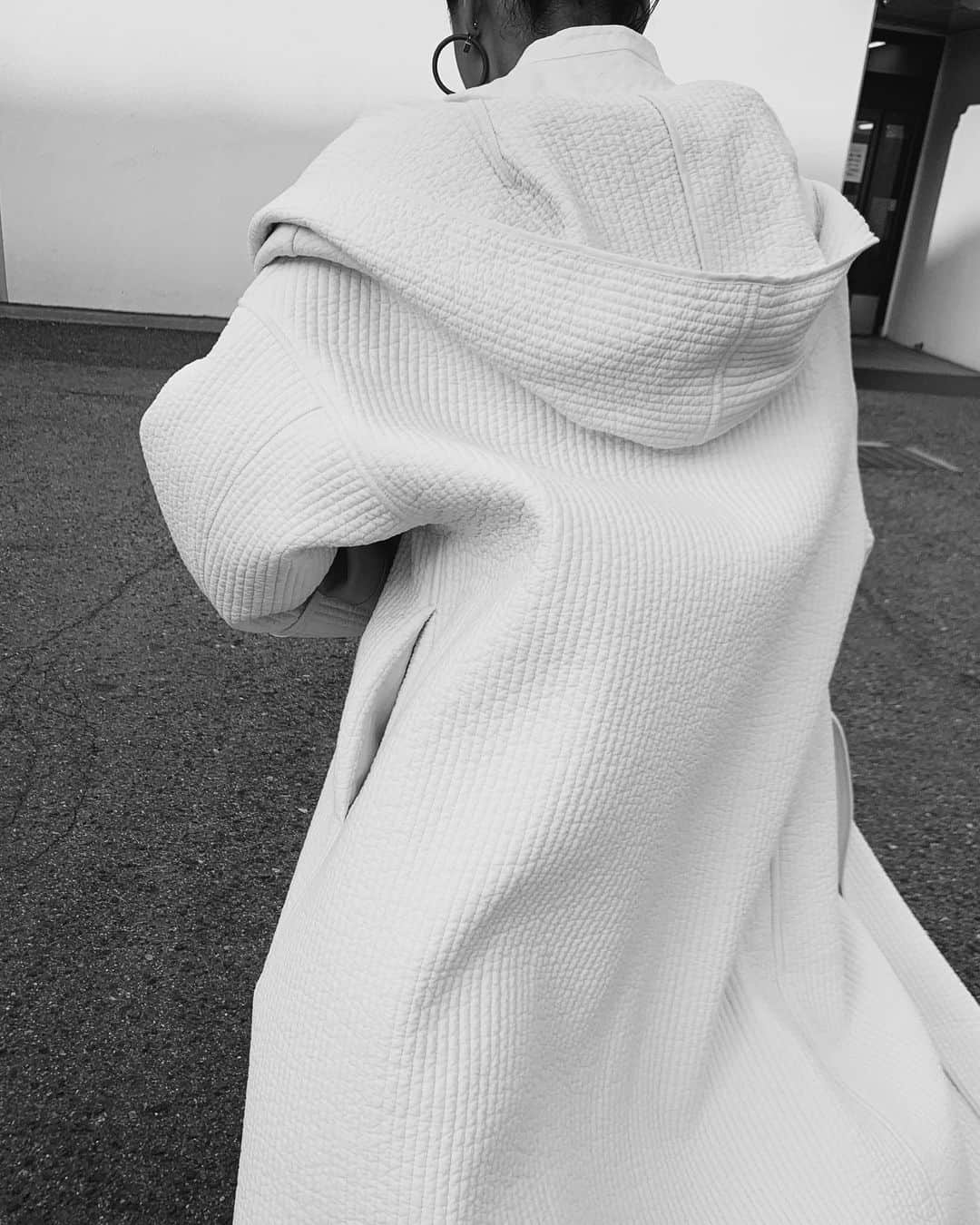 伊地知朋子さんのインスタグラム写真 - (伊地知朋子Instagram)「#coat 春に買った@argue.atelier のコート。 今の季節にも◎ ____ #ootd #春秋コート #argue_style」11月11日 15時50分 - tomoko_urbanbobby