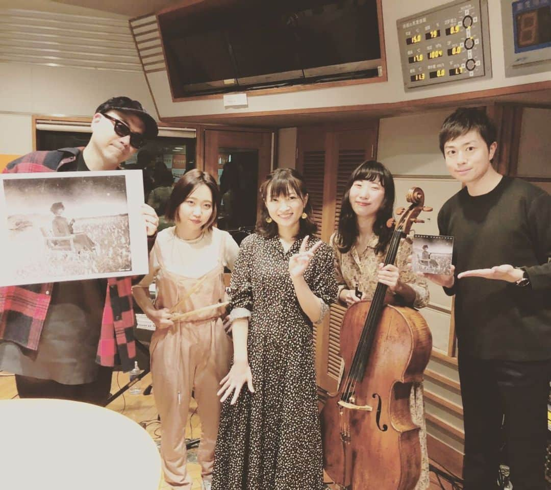 星野みちるさんのインスタグラム写真 - (星野みちるInstagram)「TBSラジオ「アフター6ジャンクション」生演奏ライブしてきました*\(^o^)/*宇多丸さん、いつも優しくて嬉しい(#^.^#) 私は今日はチェロ:吉良都さんと、パーカッション:山下あすかさんと３人で演奏したよ（＾Ｏ＾） とっても楽しかったよ*\(^o^)/* 聴いてくれた皆さんありがと！ #TBS #ラジオ #アト6 #宇多丸」11月12日 1時15分 - hoshinomichiru