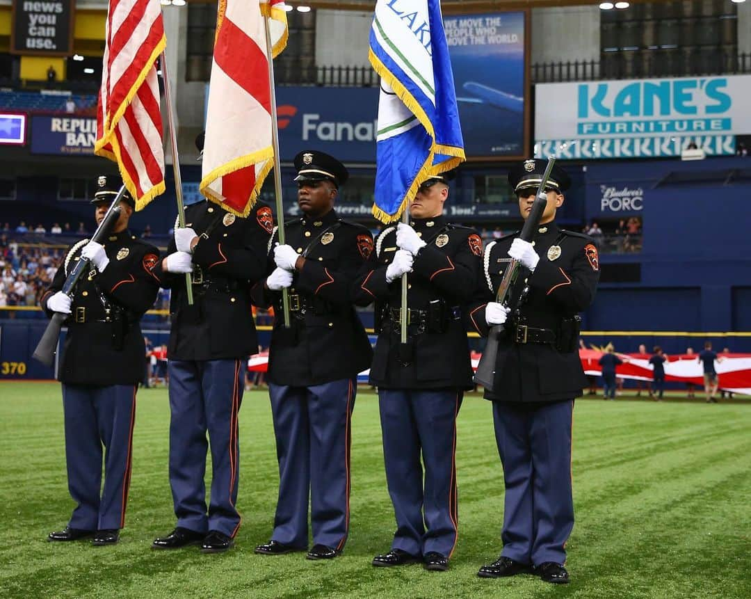 タンパベイ・レイズさんのインスタグラム写真 - (タンパベイ・レイズInstagram)「With gratitude for your service to America. 🇺🇸」11月12日 1時16分 - raysbaseball