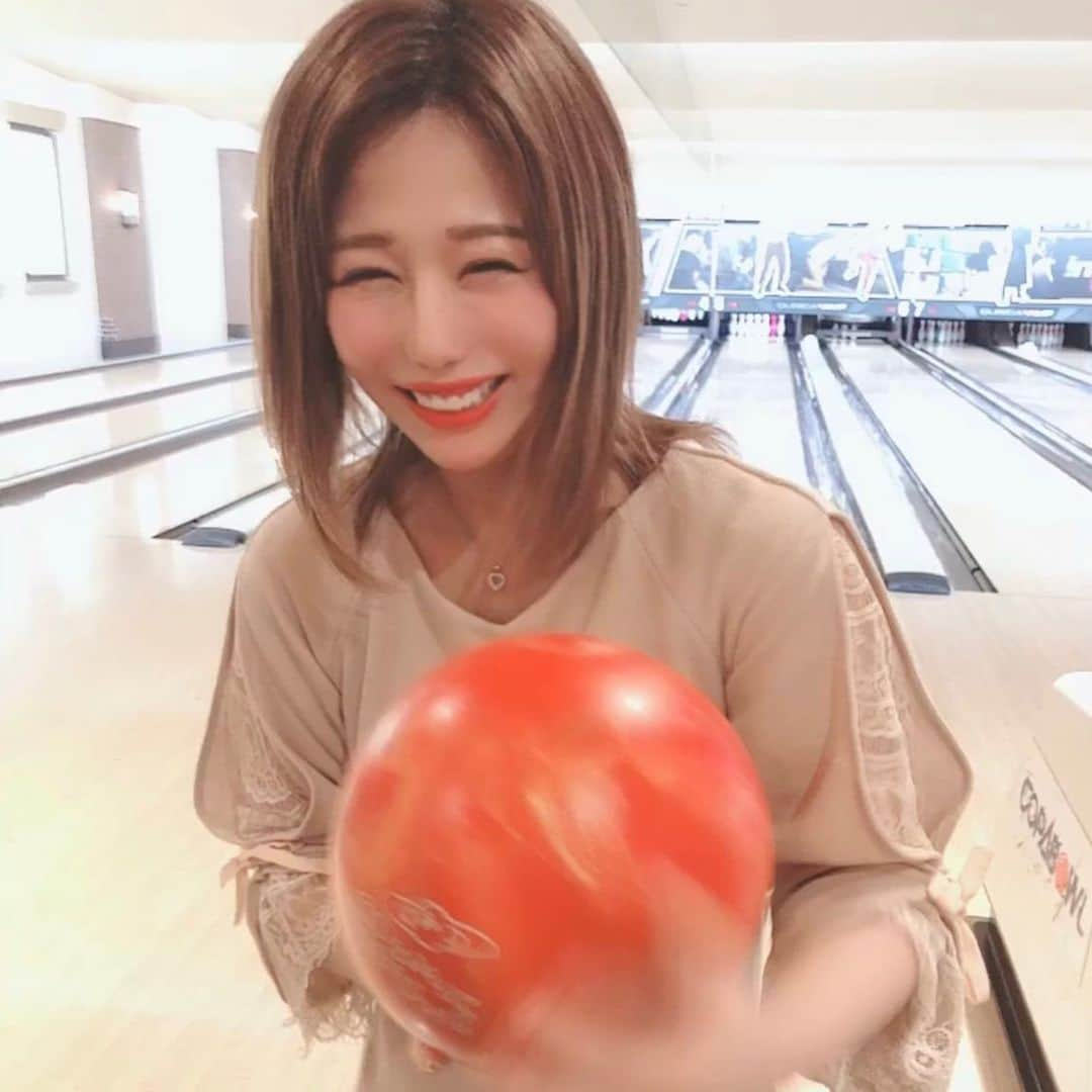 森カノンさんのインスタグラム写真 - (森カノンInstagram)「🎳 . ボーリングにハマるの巻。 （*´∀｀）つ＝＝＝＝○ⅲⅲⅲ . #ボーリング#ボーリング大会#ボーリング🎳#ボーリングシャツ#bowling#bowling🎳#bowlingtime🎳#bowlingball#bowlingtime#bowlingtime#スポーツ#スポーツ女子#スポーツスター#スポーツ大会#sports#sportsday#新宿#shinjuku#歌舞伎町#歌舞伎#kabukicho#ボブ#ボブヘアー#ボブヘア#ボブヘアアレンジ#ボブスタイル#bobbedhair#bobbed#森カノン」11月12日 1時39分 - mkanon211