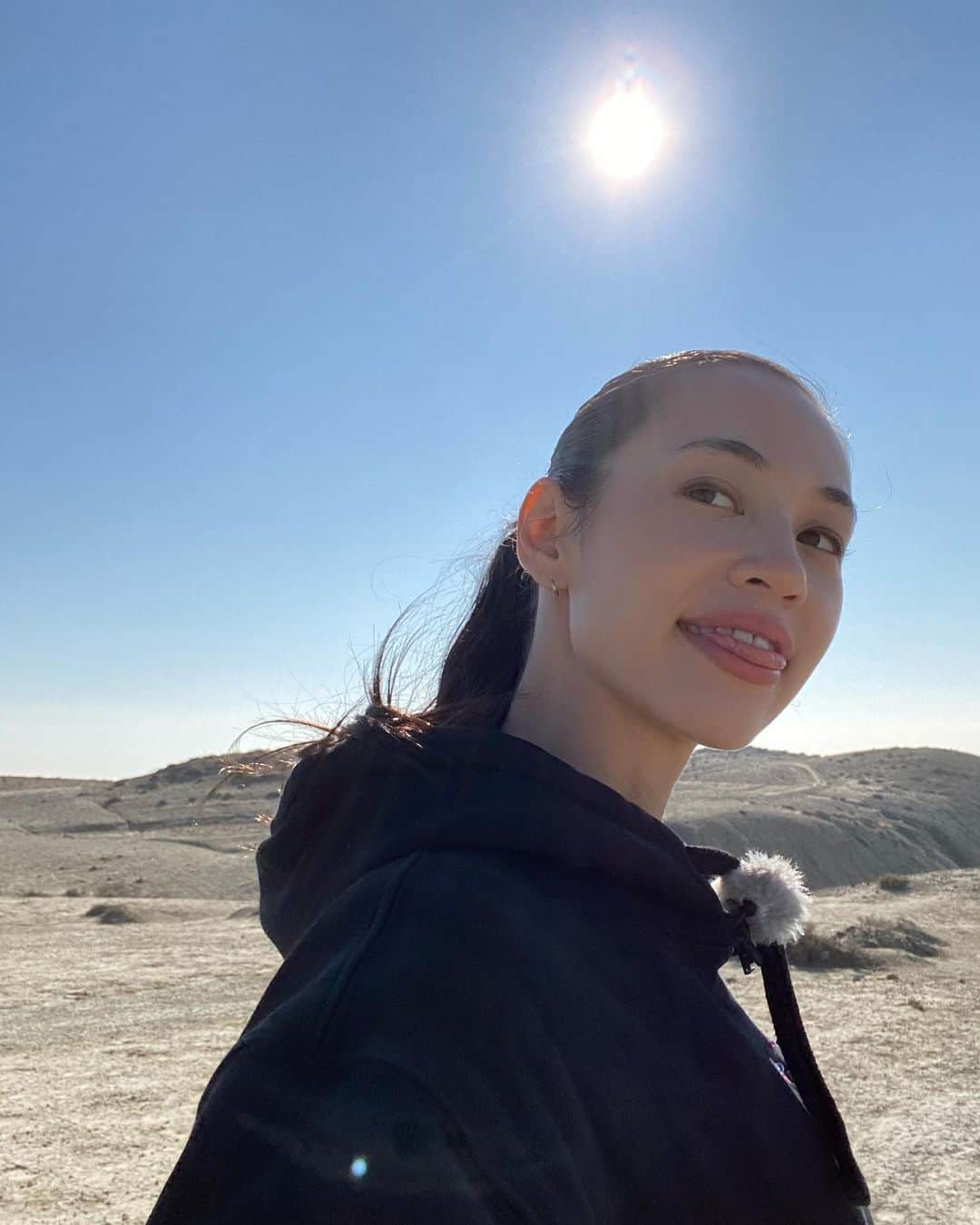 水原希子 さんのインスタグラム写真 - (水原希子 Instagram)「Start filming my new series on @hulu_japan “ Kiko’s infinite journey “ #ブラを捨て旅に出よう @brasute_hulu  I’m traveling around the world and experiencing so many things that I’ve never experienced before. learning so much about different cultures❣️ I’m discovering the important things about life. world is full of mystery🧚🏻‍♂️✨ Hopefully It will stream worldwide!🌏🤞🏻 Starts streaming at January! Please look forward to watching it❤️ #kikosinfinitejourney」11月12日 1時49分 - i_am_kiko