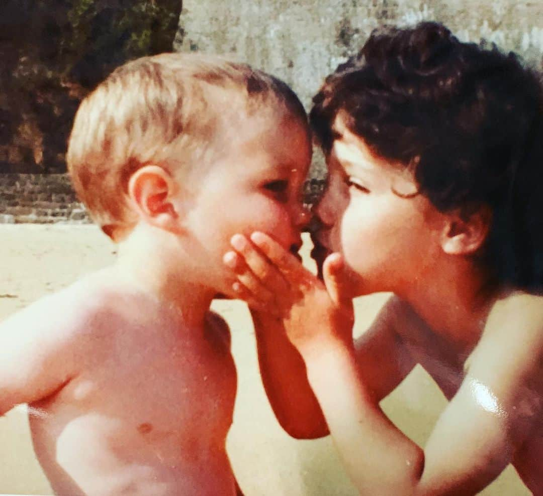 JULIEN D'YSさんのインスタグラム写真 - (JULIEN D'YSInstagram)「Bon anniversaire Geoffroy mon filleul l😌 ❤️💫🍀✨😘love  brother ,Geoffroy & Baptiste in #douarnenez couple years ago #11.november  #time go to fast 💫」11月12日 2時30分 - juliendys